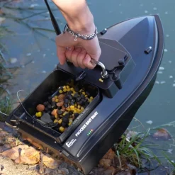 Bateau amorceur carpe team carpfishing Process bait boat
